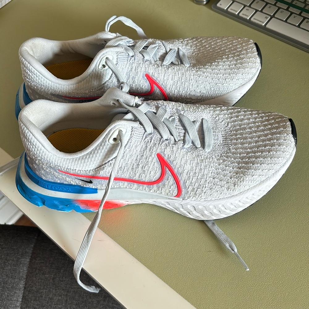 Near new nike reacts! I’ve worn them a few times!